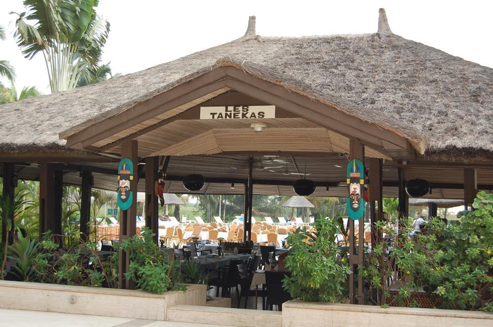 Benin Marina Hotel コトヌー レストラン 写真