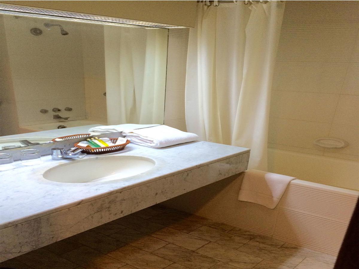Benin Marina Hotel コトヌー エクステリア 写真