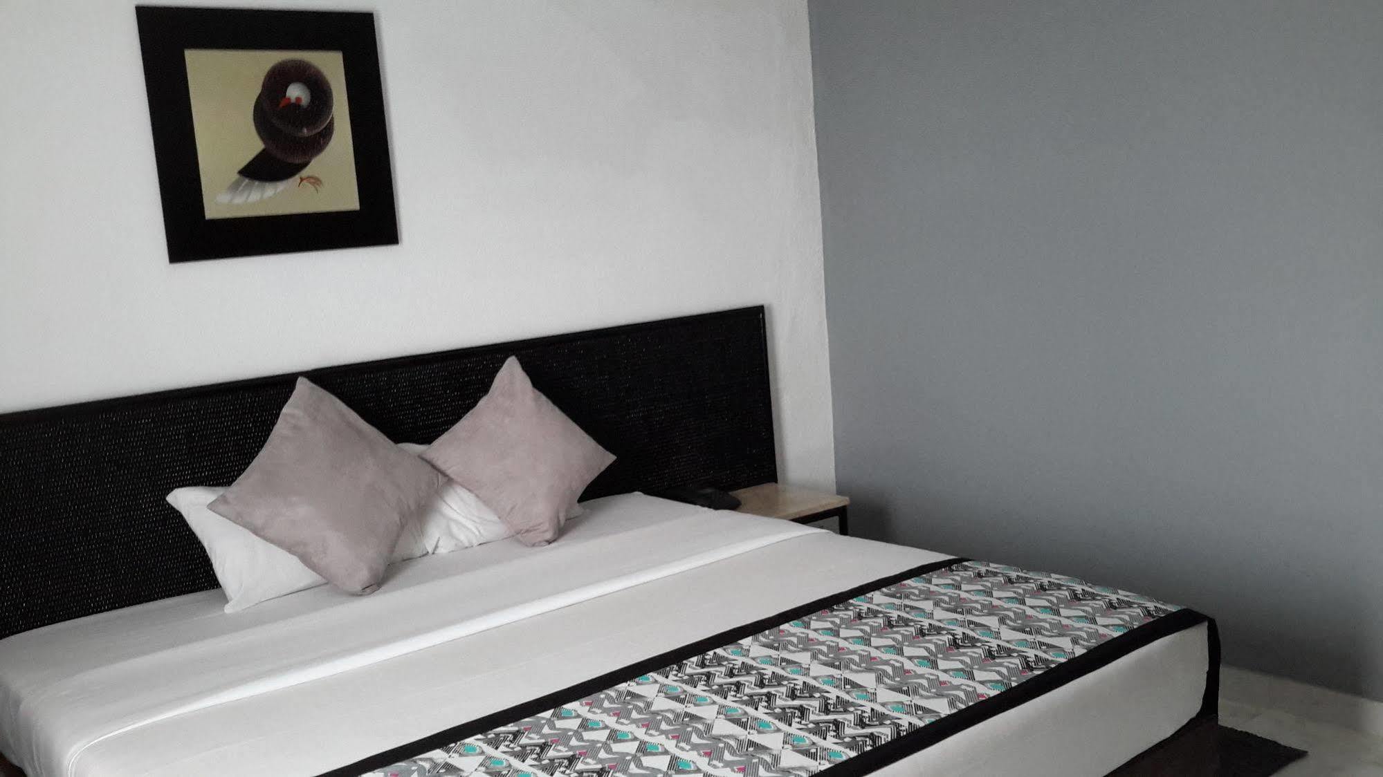 Benin Marina Hotel コトヌー エクステリア 写真